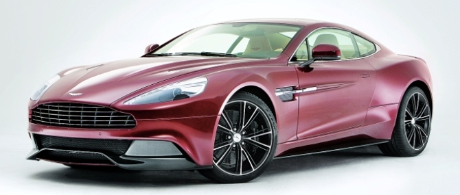 Британский производитель суперкаров представил миру свое новое произведение — следующее поколение Aston Martin Vanquish. Купе стало легче, мощнее 